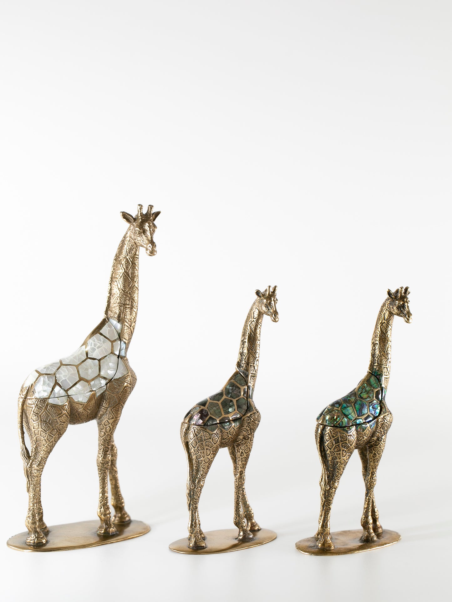 Boîte animal girafe cadeau déco artisanal lifestyle nacre naturelle laiton recyclé décoration luxe fait main cadeaux fête des mères original unique